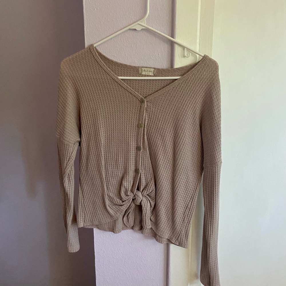 long sleeve light pink crop tie shirt